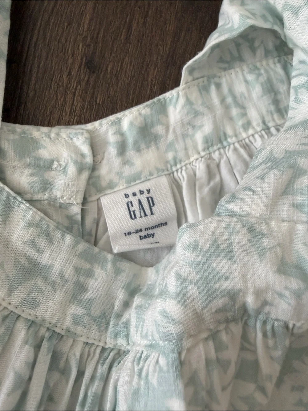 GAP light green